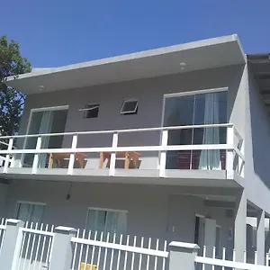https://apartamentos-praia-de-bombas.santa-catarina-brasil.com